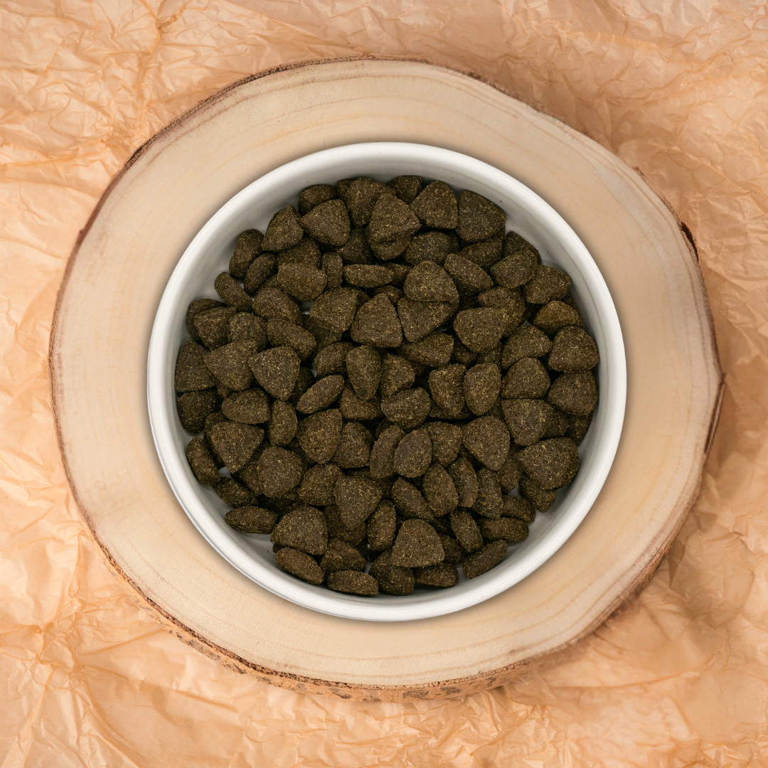 Pienso Natural para perro mediano grande Grain Free Cordero de Pasto, Menta, Granada, Mora, Brócoli e Hinojo presentación croquetas