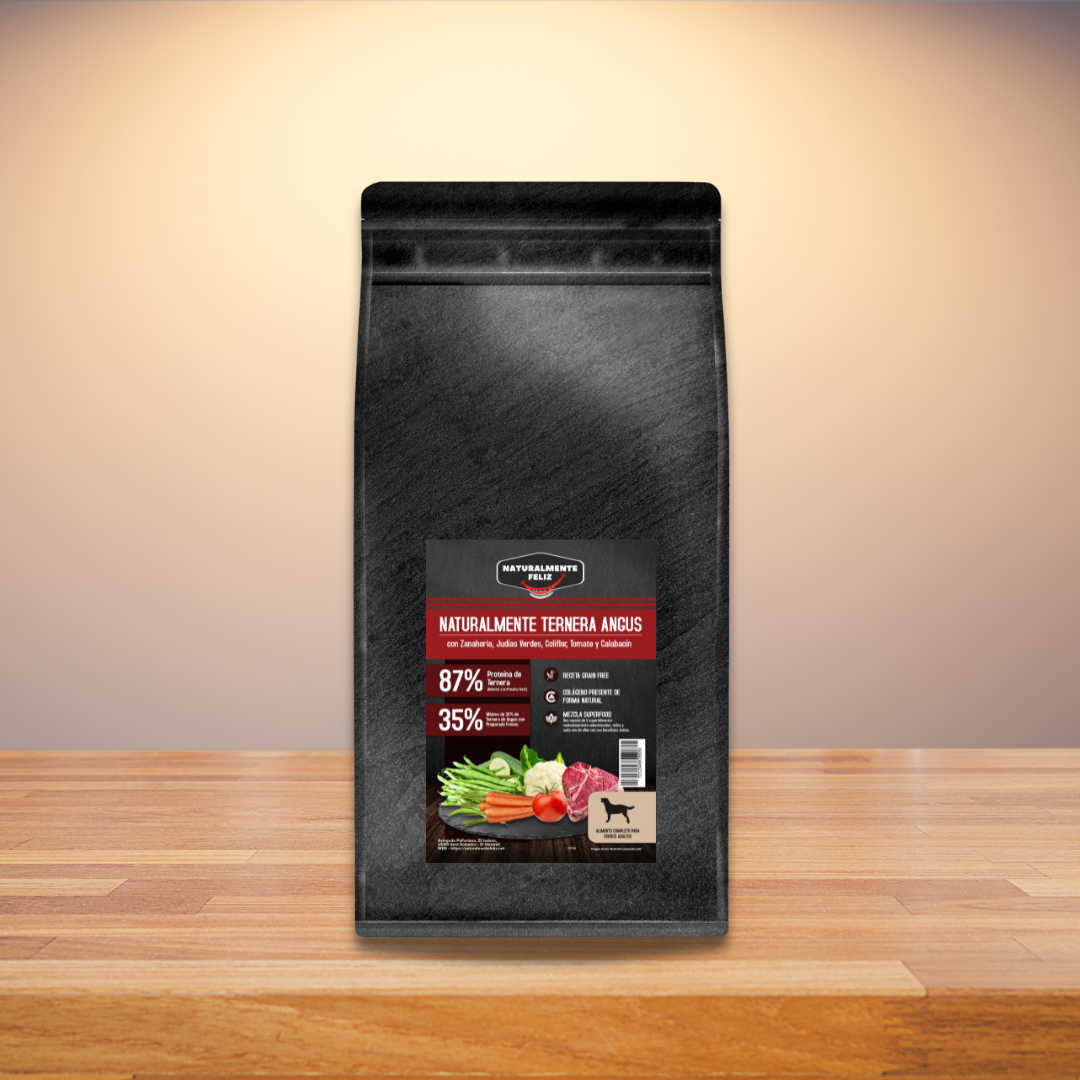 Pienso Grain Free para perros mediano grande con Ternera Angus, zanahoria, judías verdes, coliflor, tomate y calabacín Naturalmente Feliz Bolsa zip