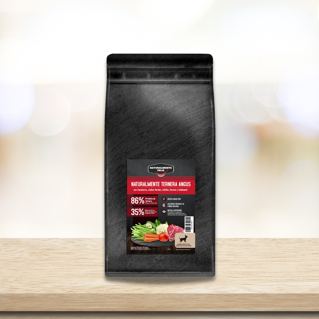 Pienso natural grain free perro mediano pequeño Ternera Angus con zanahoria, judías verdes, coliflor tomate y calabacín Naturalmente Feliz Bolsa zip